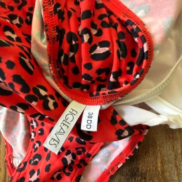 NWOT Figleaves one piece swimsuit 38DD red cheetah print belted - Picture 8 of 9